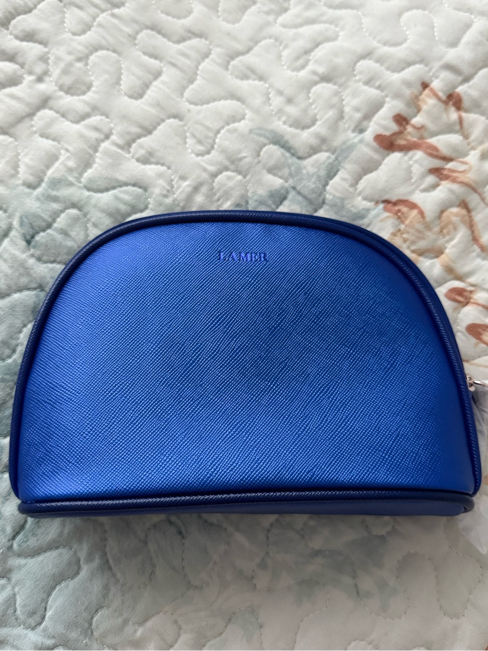 La Mer Women's Blue Travel Makeup Pouch - NEW